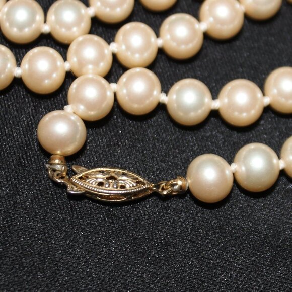 Vintage 24" Faux Pearl Strand Necklace - Picture 7 of 10